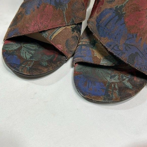 Cole Haan Gabby Floral Cross Over Strap Block Heel Sandal 9.5 - Picture 4 of 8